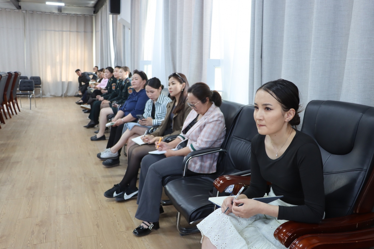 АРХИВЧДЫН ХӨГЖИЛ СУРГАЛТ, АРГА ЗҮЙН ТӨВӨӨС СУРГАЛТЫГ ЗОХИОН БАЙГУУЛЖ БАЙНА