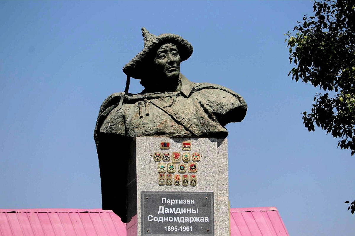 ЭРЭЭНИЙ ТЭРЭГНИЙ ҮЙЛДВЭР БАЙГУУЛАГДСАНЫ ТҮҮХТ 80 ЖИЛИЙН ОЙ ТОХИОЖ БАЙНА