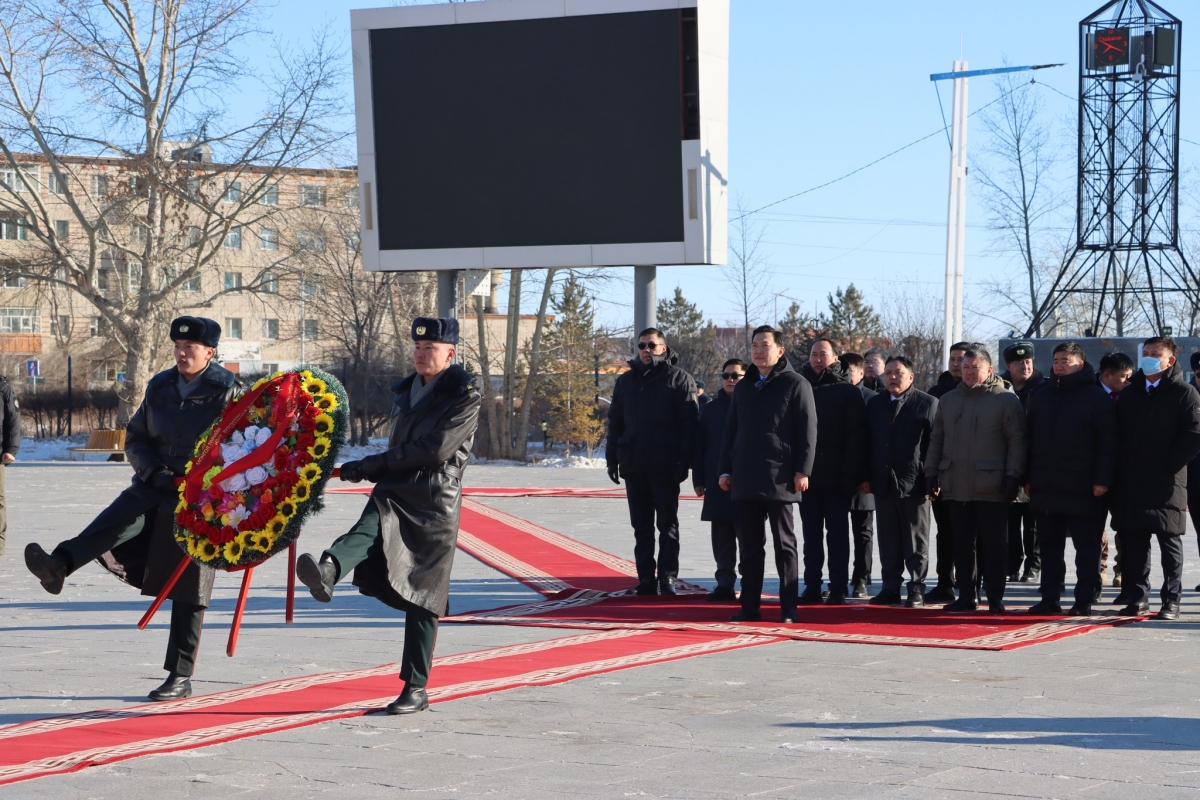 УИХ-ЫН ДАРГА Н.УЧРАЛ МАРШАЛ ХОРЛООГИЙН ЧОЙБАЛСАНГИЙН ХӨШӨӨНД ЦЭЦЭГ ӨРГӨЛӨӨ